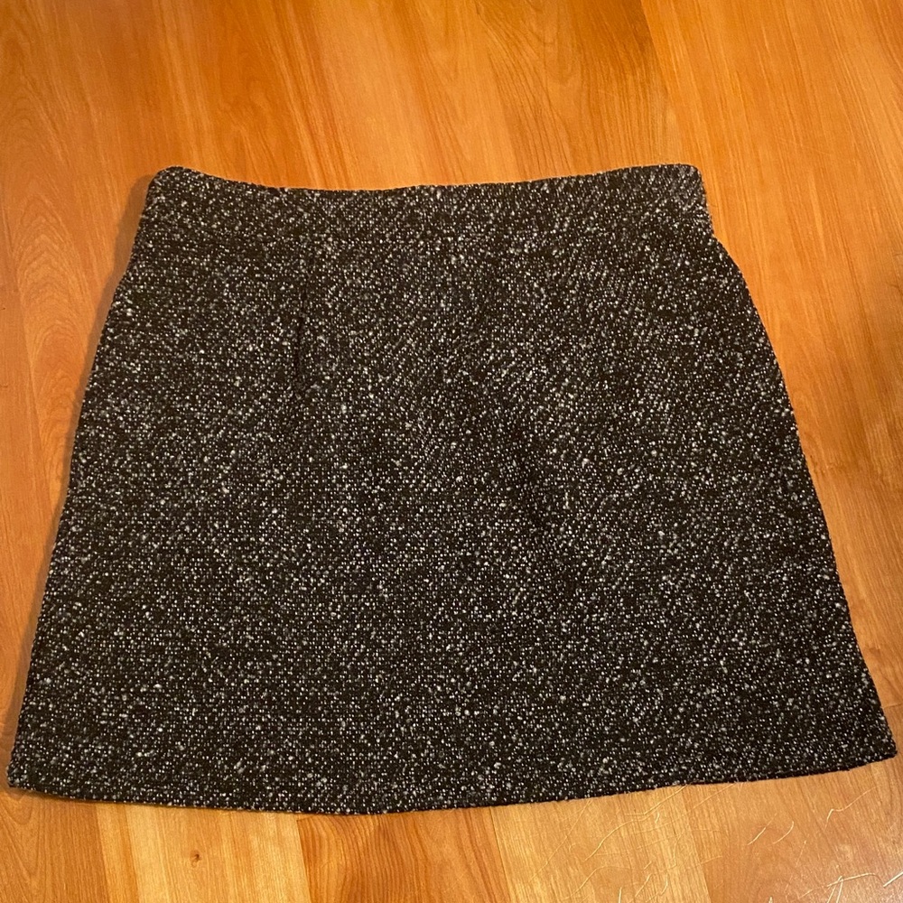 LOFT Like New Elegant Black Tweed Skirt Medium - Picture 2 of 4